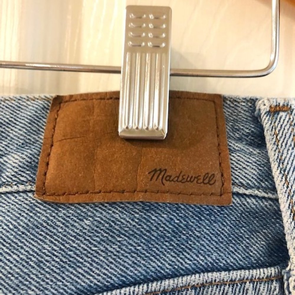Petite Baggy Straight Jeans in Earlhurst Wash: Ripped Edition - Picture 6 of 9